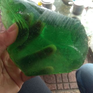 Đá thủy tinh xanh ( hàng thô )
