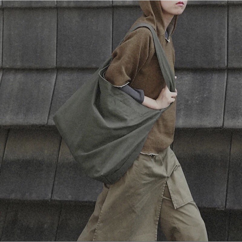 Canvas tote bag - túi đeo unisex màu đen và olive