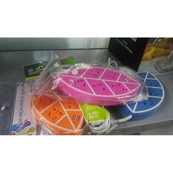 Ổ cắm điện có cổng USB hình chiếc lá