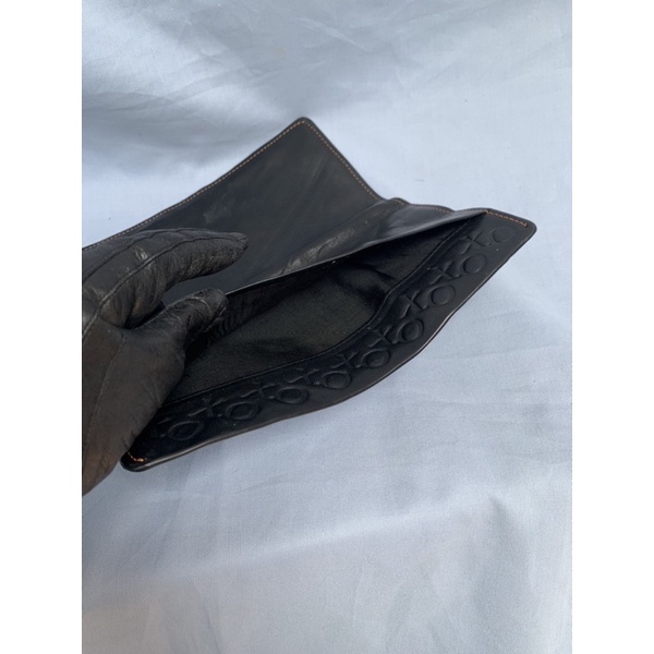 Ví chuẩn si. Ví qua sử dụng. Khách vui lòng xem hình nếu muốn biết thêm thông tin sản phẩm mời khách vô chat nhé. Thanks