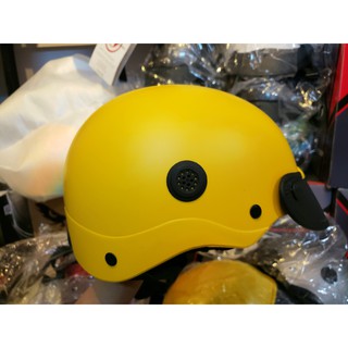 Mũ bảo hiểm nửa đầu màu vàng