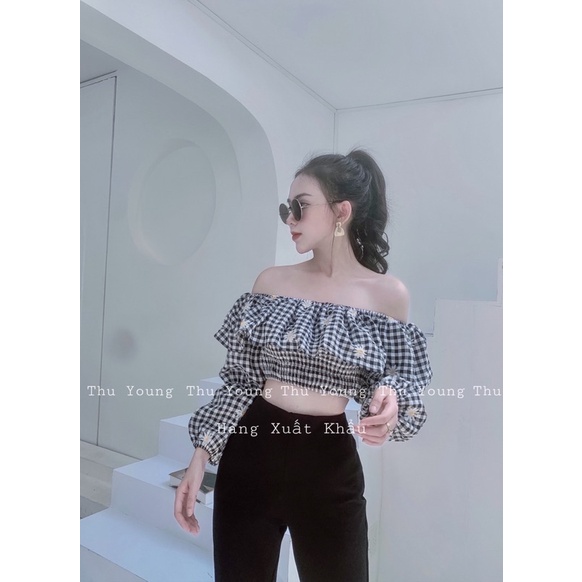 Áo Zara trễ vai thêu hoạ tiết