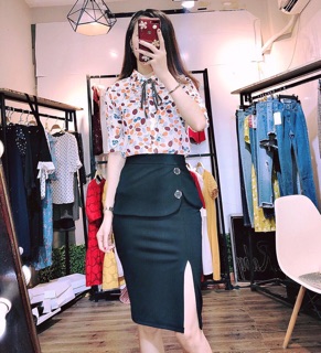 Chân váy 2 khuy sẻ trước công sở