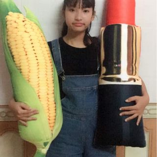 Gối ôm 3d cây son 90cm