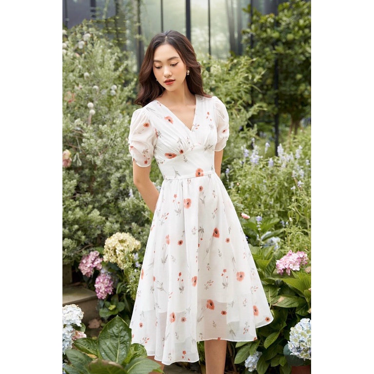 Đầm trắng hoa nhí dự tiệc, Váy trắng cổ tim form vintage Cao Cấp dáng xòe tay ngắn bồng ôm eo - MiNhi Fashion