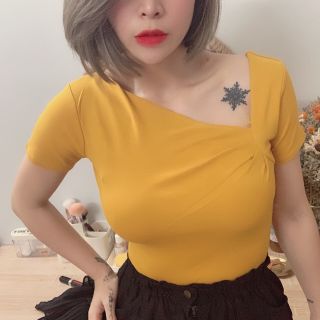 Áo Thun Lệch Vai, Co Giãn 4 Chiều.
