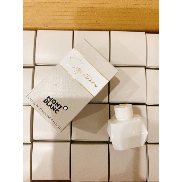 Nước hoa Nữ Signature 4.5ml