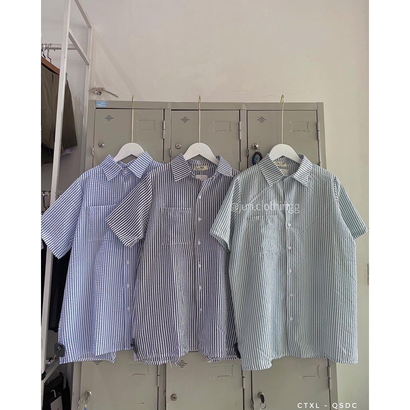 Sơ mi cộc tay kẻ xẻ lưng cute | BigBuy360 - bigbuy360.vn