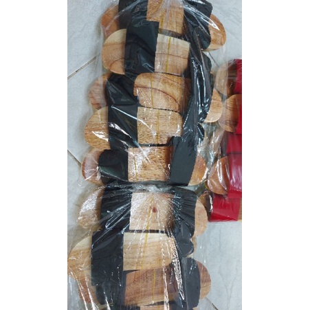 Guốc gổ quai nhung xinh xinh cho bé
