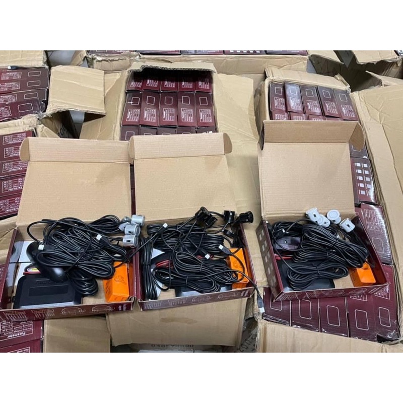 Cảm Biến Lùi 4 mắt | BigBuy360 - bigbuy360.vn