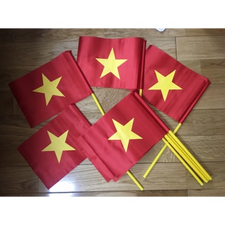 50 lá cờ cầm tay phục vụ khai giảng, hội nghị