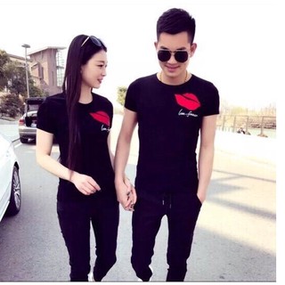 Áo thun cặp đôi môi