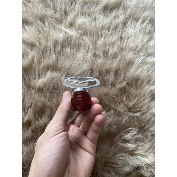 Logo mazda trang trí nắp capo