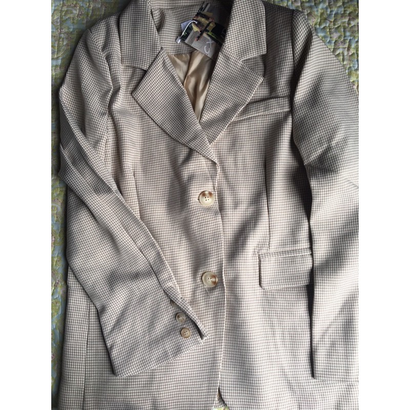 (Hàng có sẵn ) Siêu phẩm Áo Blazer cao cấp kẻ nhỏ ánh be vàng (phom rộng) | BigBuy360 - bigbuy360.vn