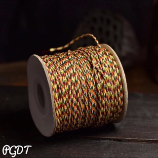 Cuộn chỉ ngũ sắc bé