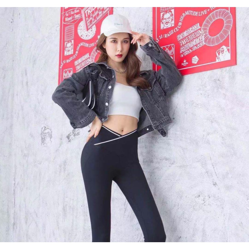 Quần legging nữ cạp cao vạt chéo gen bụng vải umi co giãn viền sọc trắng nâng mông dáng thể thao tập gym yoga ROSA BOUTI