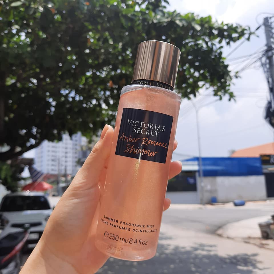 XỊT BODY MIST VICTORIA SECRET AMBER SHIMMER - dòng có nhũ ✨✨