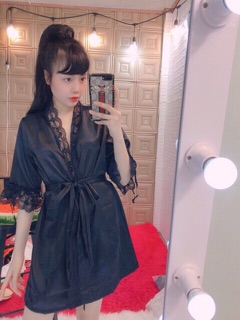 Áo choàng phi bóng phối ren