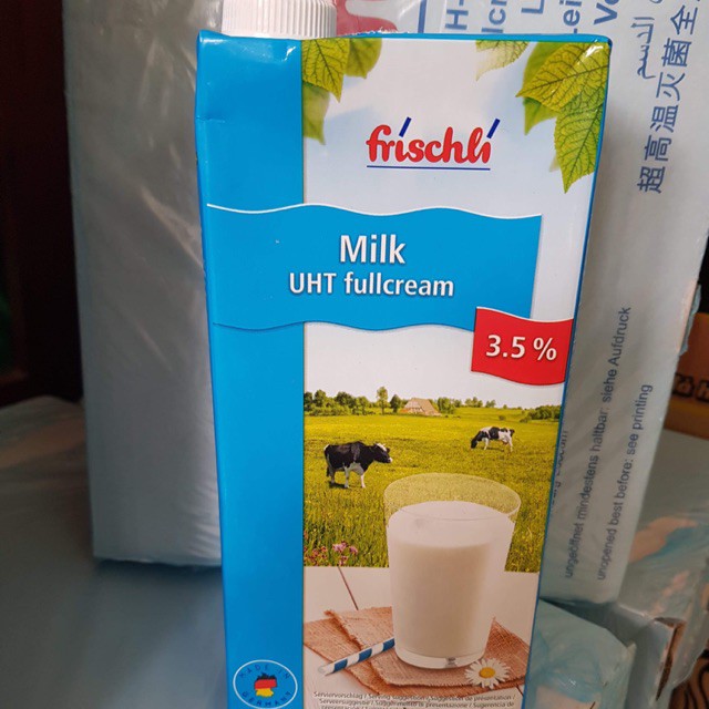 Sữa tươi Frischli nguyên kem được sản xuất từ 100% sữa bò nguyên kem
