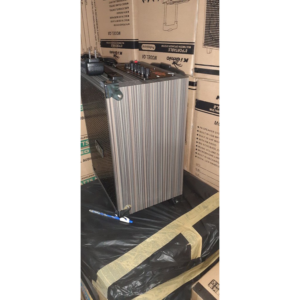 LOA KÉO DI ĐỘNG bluetooth KARAOKE Q8 pro chính hãng kiomic