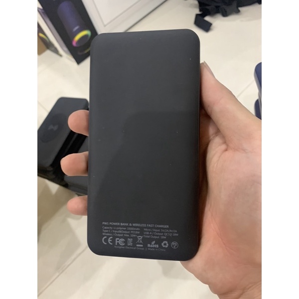 Pin sạc dự phòng Wireless Li-polymer 10000mAH UMETRAVEL PW1, SẠC KHÔNG DÂY TIỆN LỢI - Bảo hành 3 tháng 1 đổi 1