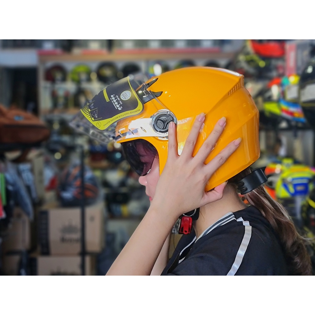 Nón bảo hiểm chính hãng Royal M268 màu vàng bóng 2 kính