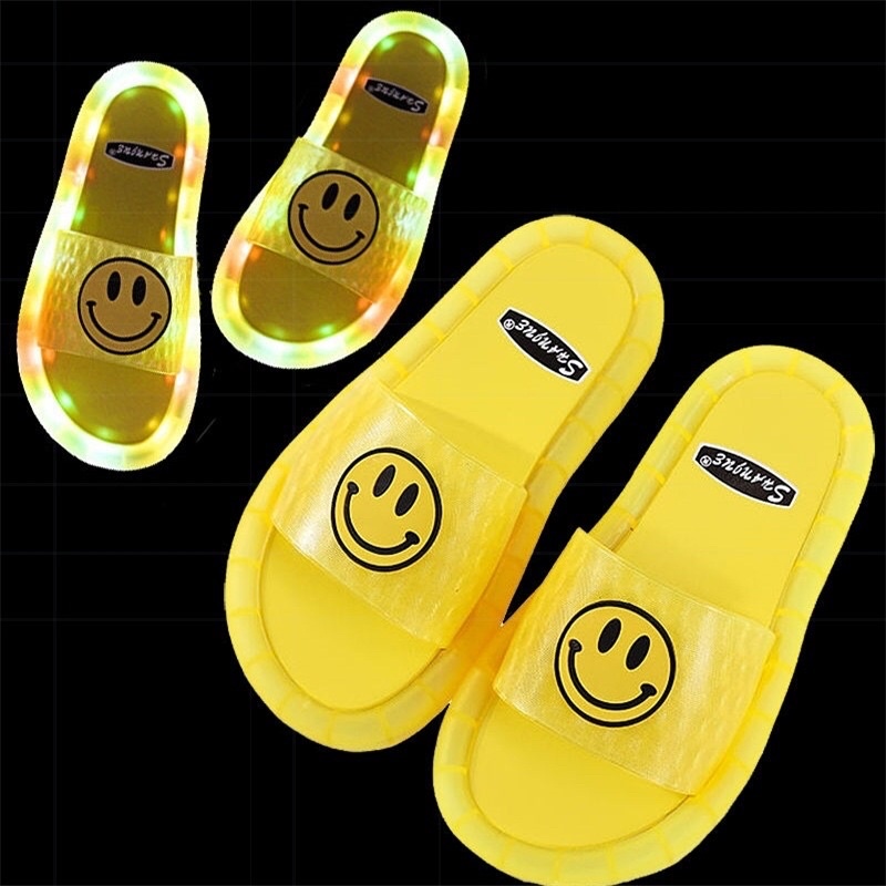 Dép mặt cười gắn đèn led