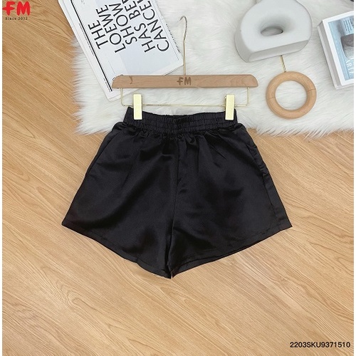 Quần đùi nữ FM Style   chất vải lụa bóng  cạp chun  form chuẩn đẹp 220317072