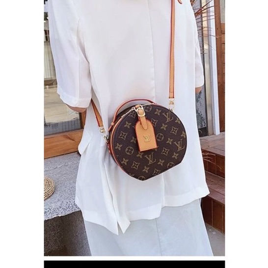 Túi trống trong hàng loại 1 sai 18 đựng vừa điện thoại đồ trang điểm ( video thật có bảng tên shop)