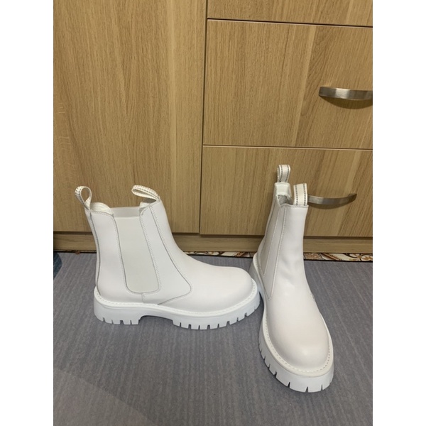 Boot nam trắng siêu phẩm 2022