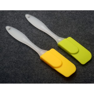 SPATULA VÉT BỘT SILICONE CÁN NHỰA