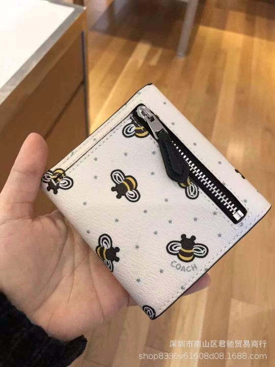 C family's new 30% off women's wallet cow leather short envelope little bee rainbow white short change clip bag