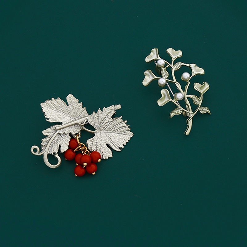 Ghim Cài Áo Kim Loại Hình Cây Xanh Đính Ngọc Trai Sáng Tạo