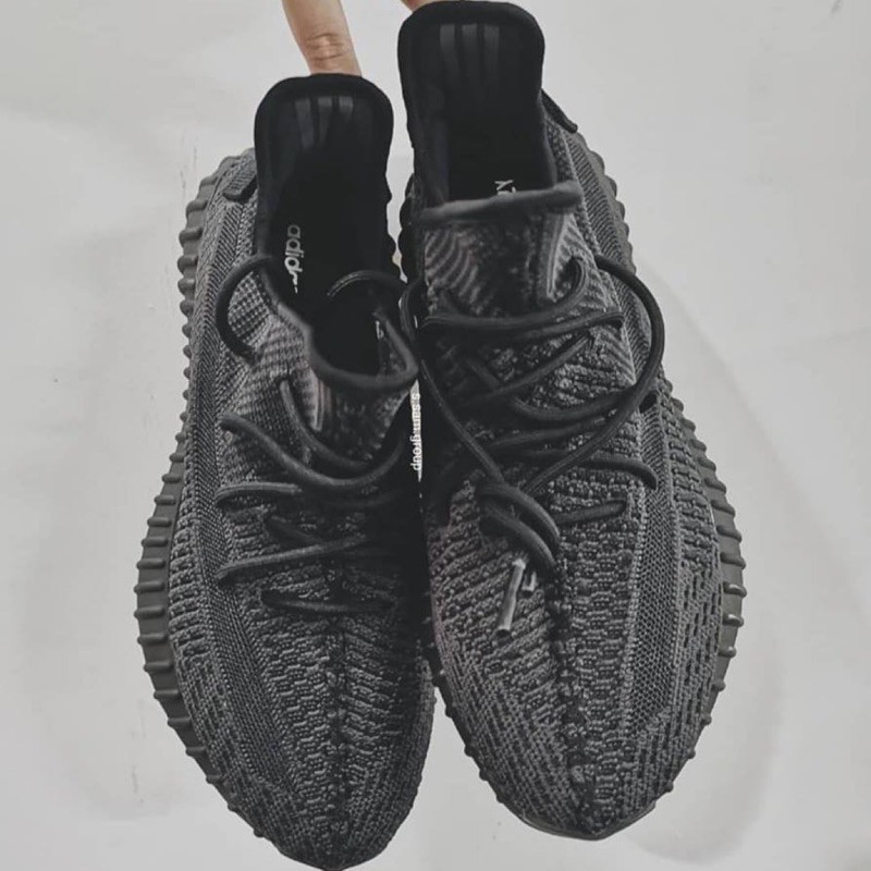 【Bắn thật】Yeezy Boost 350 V2 Black Black Soul Black Angel Ren phản quang FU9161