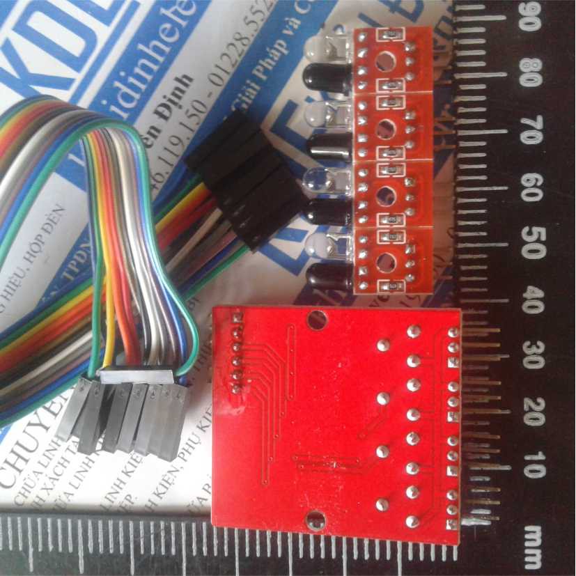 MODULE 4 CỤM LED Hồng ngoại, 1 bảng nhận tín hiệu, áp 3.3-5v,dùng trong robot dò đường, tránh vật cản kde0303