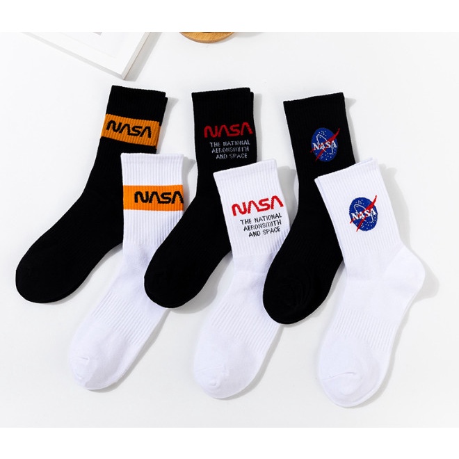 Vớ cao cổ chữ NASA Nam Nữ phong cách trẻ trung, năng động.