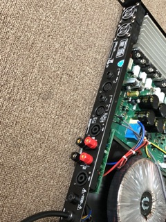Cục đẩy công suất Yamaha EA200