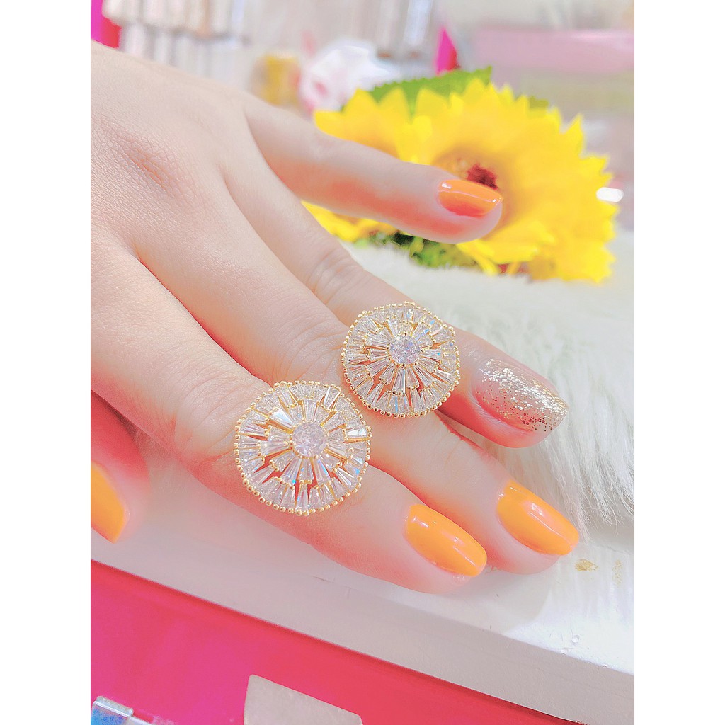 Bông tai nữ - phụ kiện nail đính đá UHA , chuôi cài chắc chắn, kiểu dáng hiện đại, thu hút, sang trọng B68