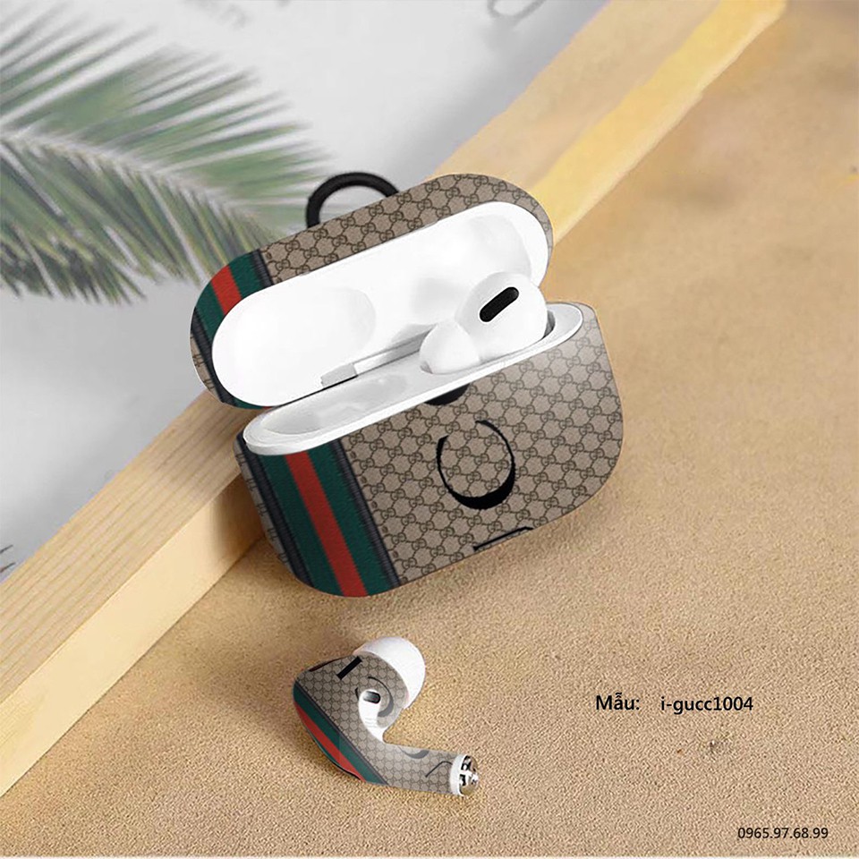 Miếng dán skin cho AirPods Pro in hình thiết kế Adidas bảo vệ chống xước tai nghe.