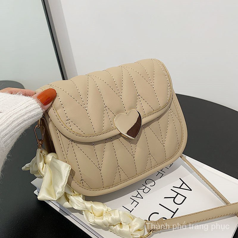 Túi đeo vai nhỏ xinh thời trang xuân hè 2022 cho nữ