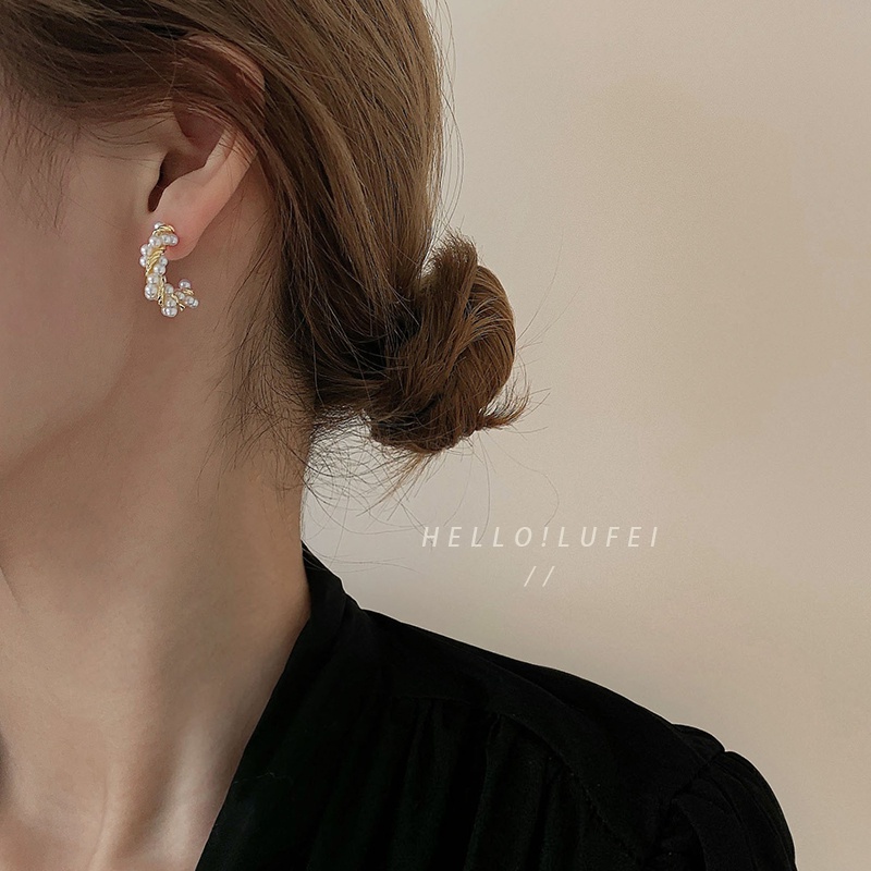 Khuyên tai hình bán nguyệt đính ngọc trai nhân tạo thời trang retro Hàn Quốc thanh lịch