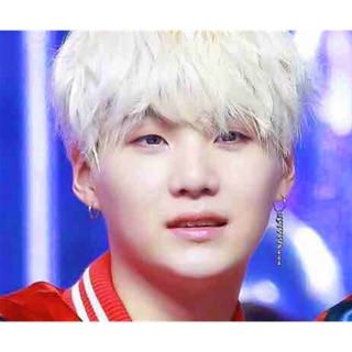 Khuyên tai Suga BTS