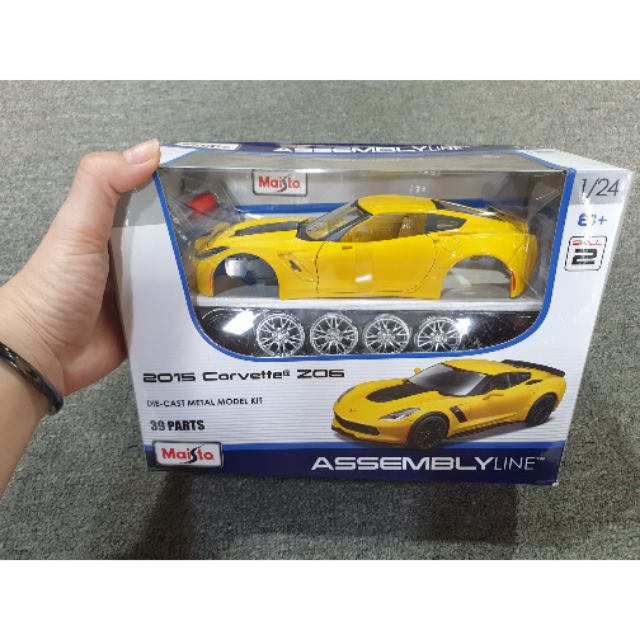 Mô Mô Hình Tự Lắp Ráp Chevrolet Z06 tỉ lệ 1:24 hãng Maisto sản xuất