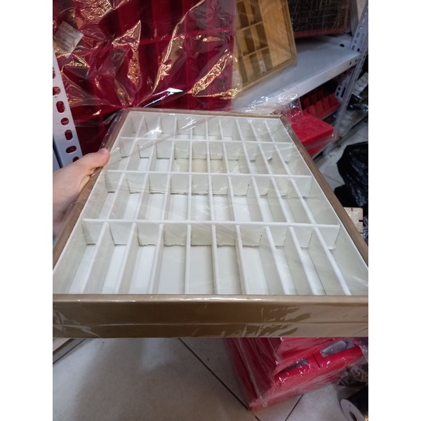 Khay Da PU 40 ô Cao Cấp Đựng Vòng Bản Cứng, Vòng Ngọc