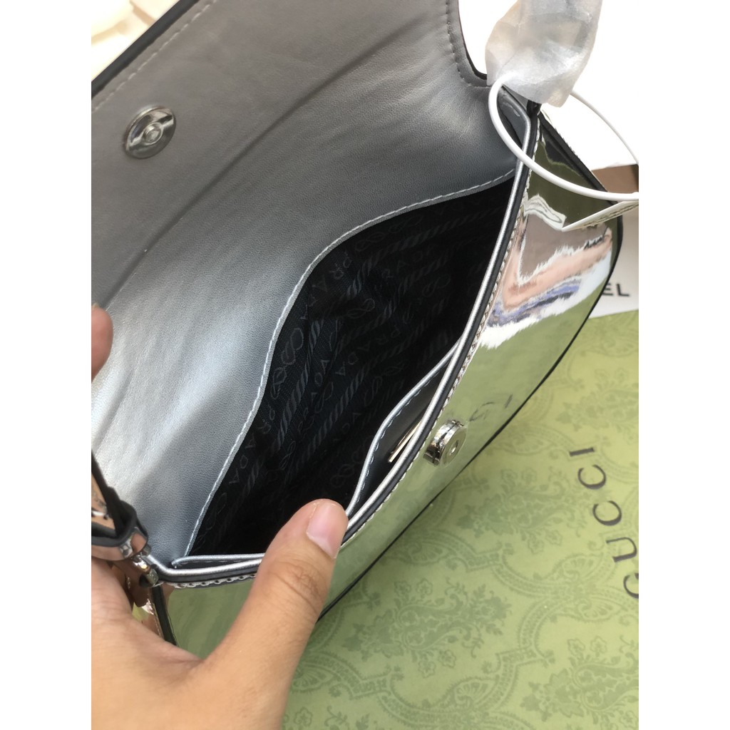 Túi quai da kẹp nách màu bạc size 22cm