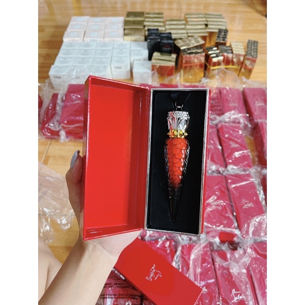 Son Christian Louboutin Velvet Matte Lip Colour 001m, 002m, 005m, 006m, 007m ,013m, 008m, 003F, 004F, 342M