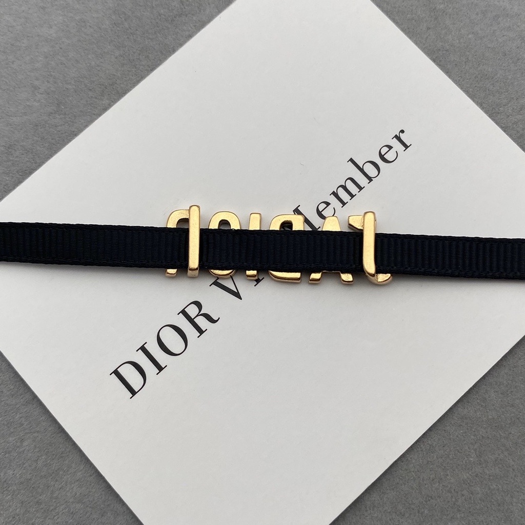 Vòng cổ Mặt Chữ Dior Thời Trang Thanh Lịch Đáng Yêu Chất Lượng Cao