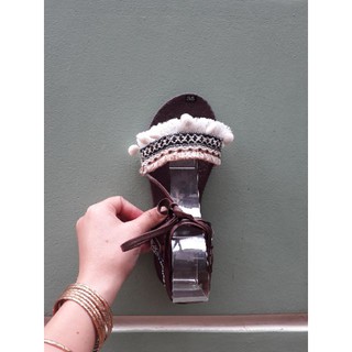 Giày sandal thổ cẩm boho màu nâu đất
