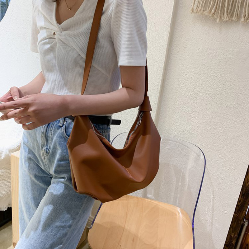 Túi xách IELGY hình bánh mì đeo 1 vai có khóa kéo màu đen thời trang cổ điển giản dị cho nữ