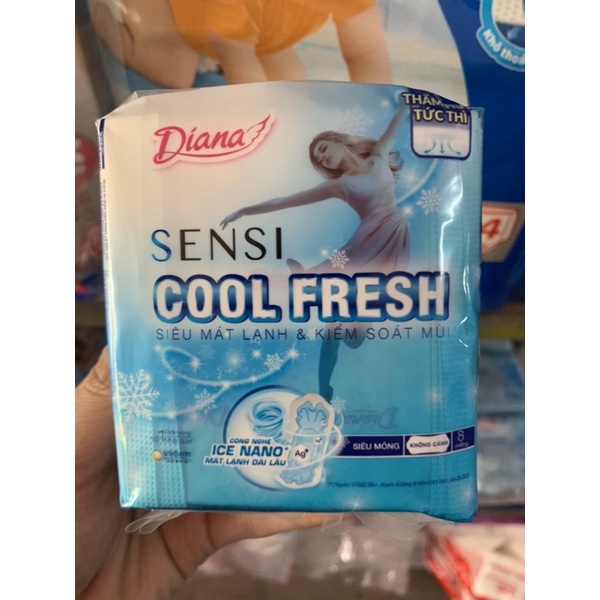 Băng vệ sinh Diana SenSi Cool Fresh Siêu mỏng không cánh 23cm 8miếng